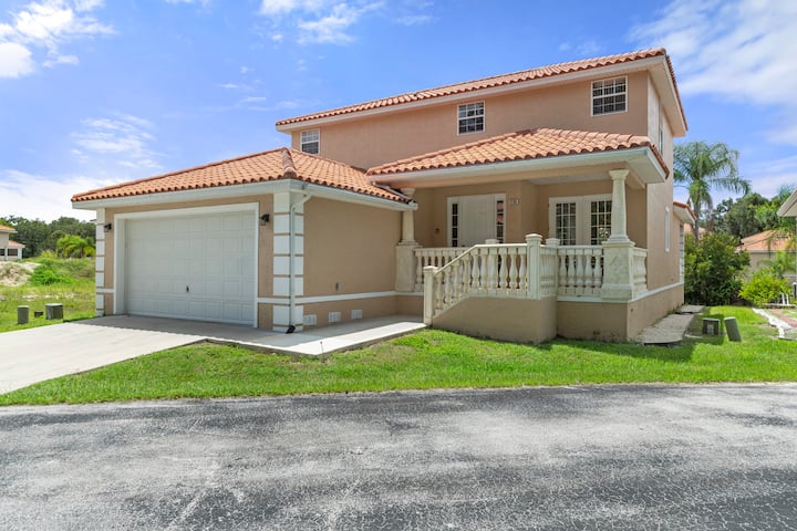 4 Br, 3.5 Ba Waterfront Villa At Tradewinds 142 - Homosassa, FL