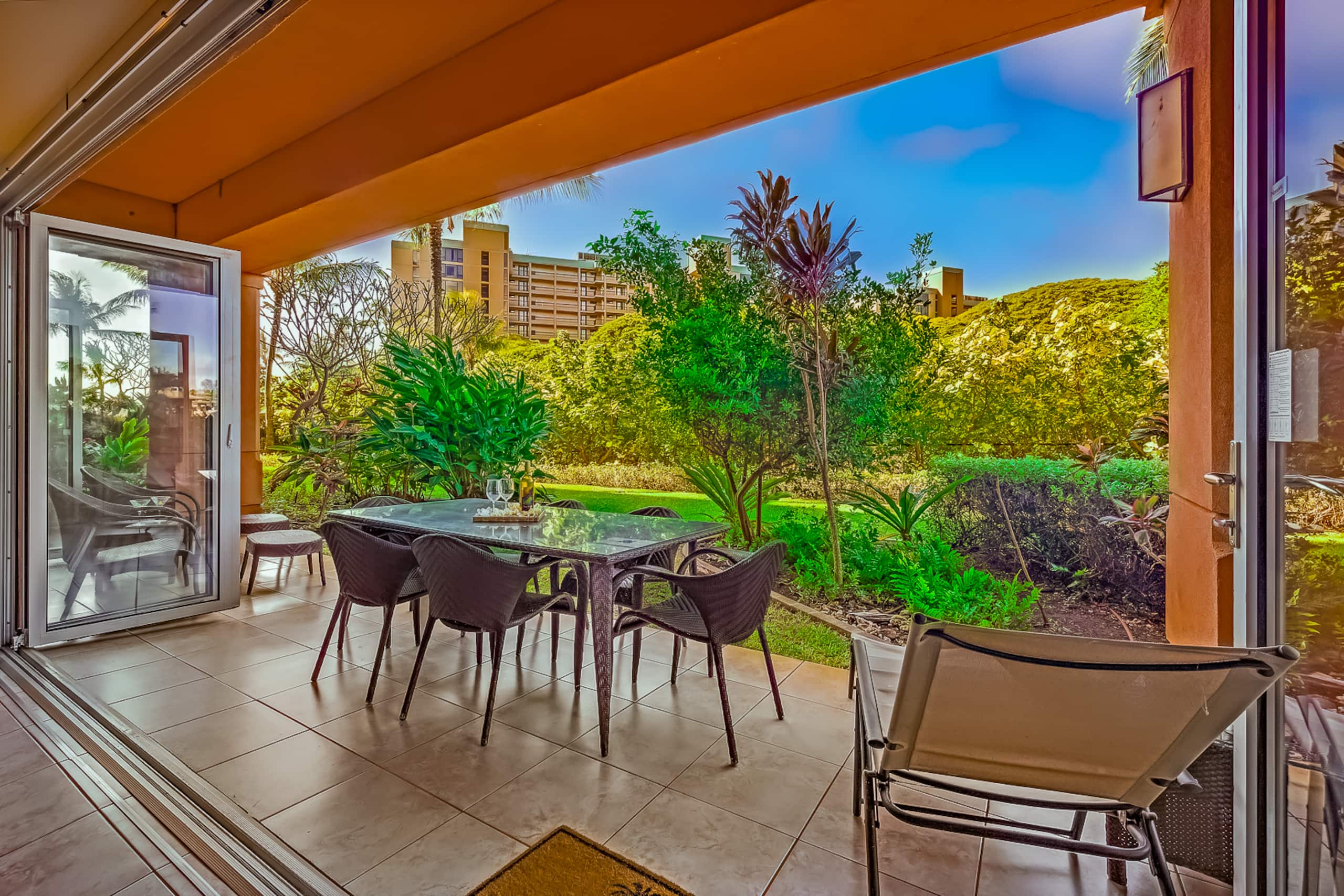 Condo in Lahaina · ★4.94 · 2 bedrooms · 3 beds · 2 baths - Image 21