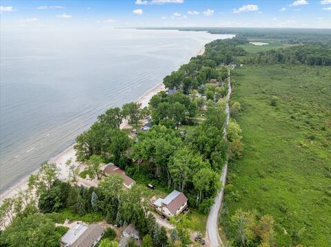 Lake Ontario Beach House Getaway | House #2
