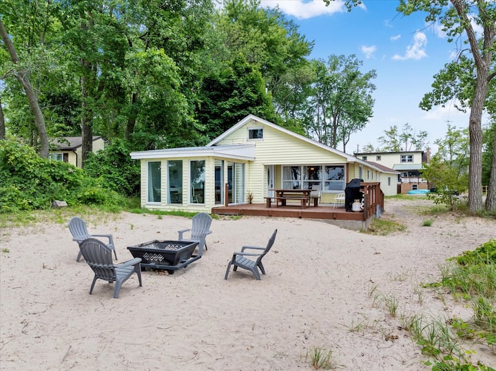 Lake Ontario Beachfront Retreat | Two Full Homes - 뉴욕
