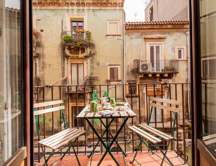 Mille's Apartment / Centro Storico Catania - Catania