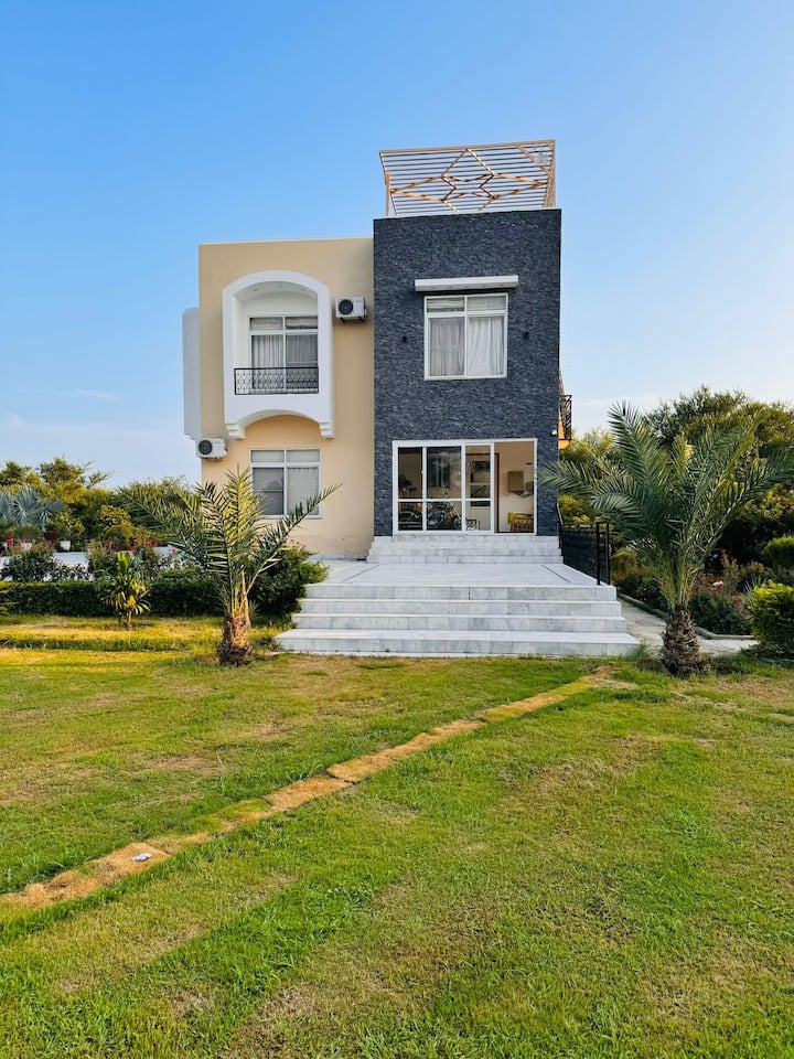 Entire Modern Luxury Villa In Dadyal, Azad Kashmir - 파키스탄