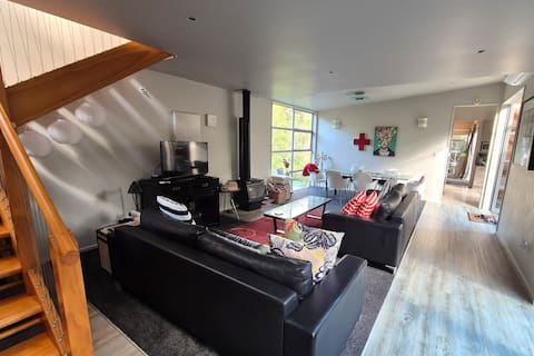 Top performing Airbnb: Matheson Bay beach/bush retreat in Rodney North