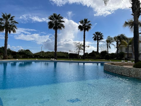 Successful Airbnb property: Vila Praia 7 Alvor - Pool and beach apartment in Alvor