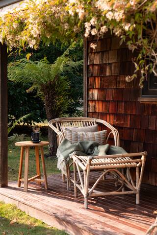 Hand-Built Eco Luxe Cottage | Outdoor Hot Tub gallery image 3