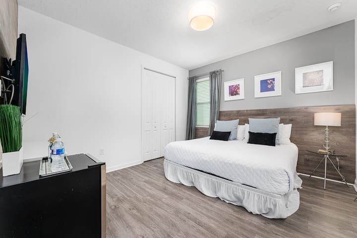 Nuestras habitaciones "Únicas" en Orlando cuentan con la sensación única de estar en casa, pero con un "toque" y privacidad de un bonito hotel.