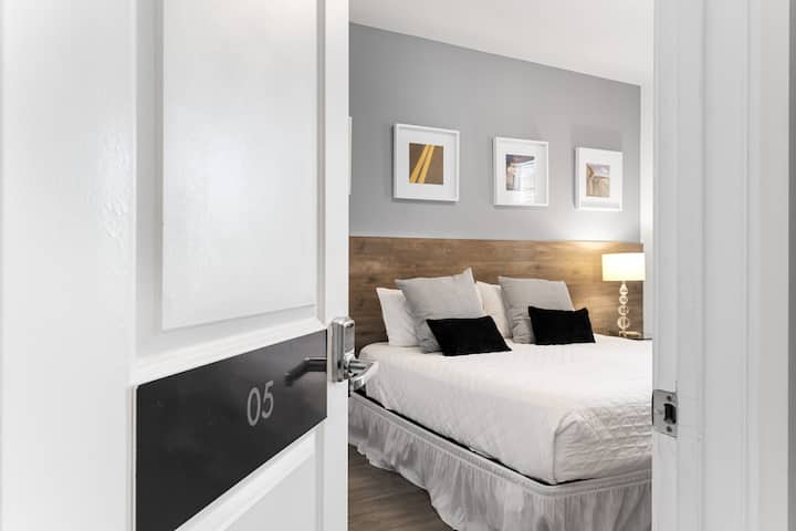 Nuestras habitaciones "Únicas" en Orlando cuentan con la sensación única de estar en casa, pero con un "toque" y privacidad de un bonito hotel.