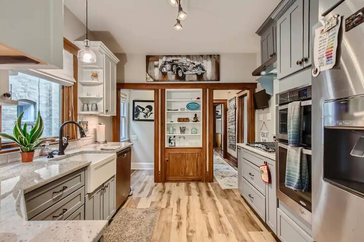 Charming Single Family Home Central-Seek Long Term gallery image 4