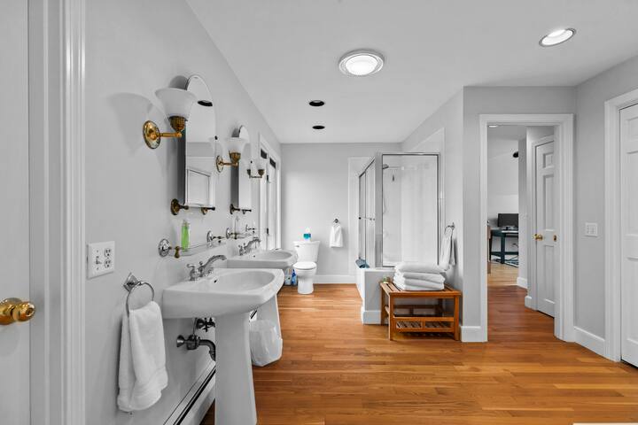 Goosewing Beach House by Kristin & Sakonnet Farm gallery image 5