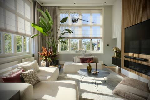 Exceptional family house near beach and city