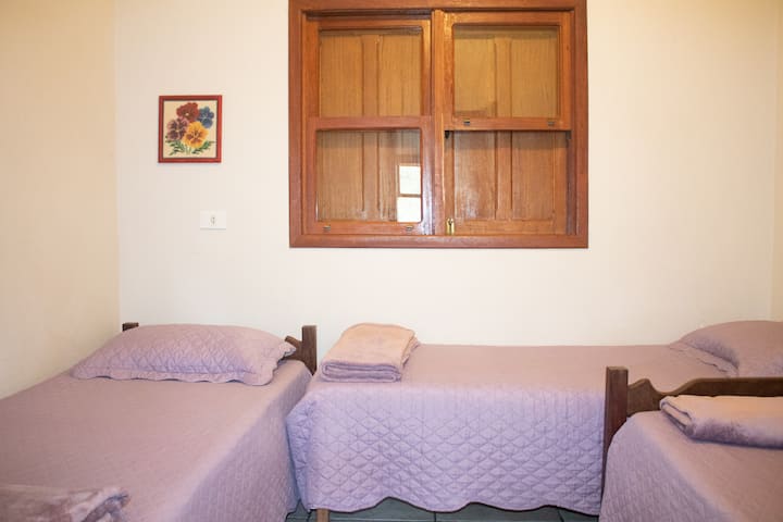 საძინებელი 4