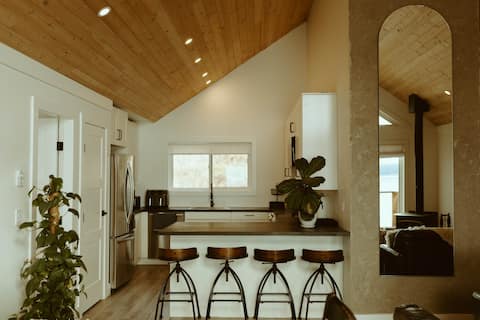 Oceanfront Escape · Hot Tub & Sauna (Extra)