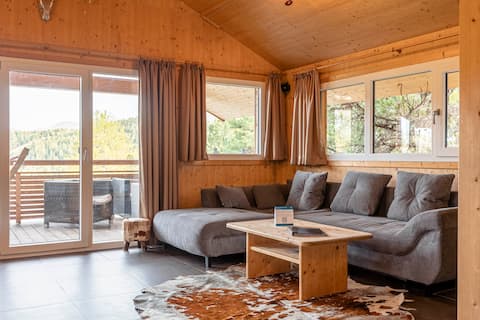 Popular Airbnb listing: Chalet for up tp 16 persons with private spa in Stadl Predlitz