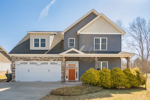 Spacious | Movie Room | Peaceful Mountain Views