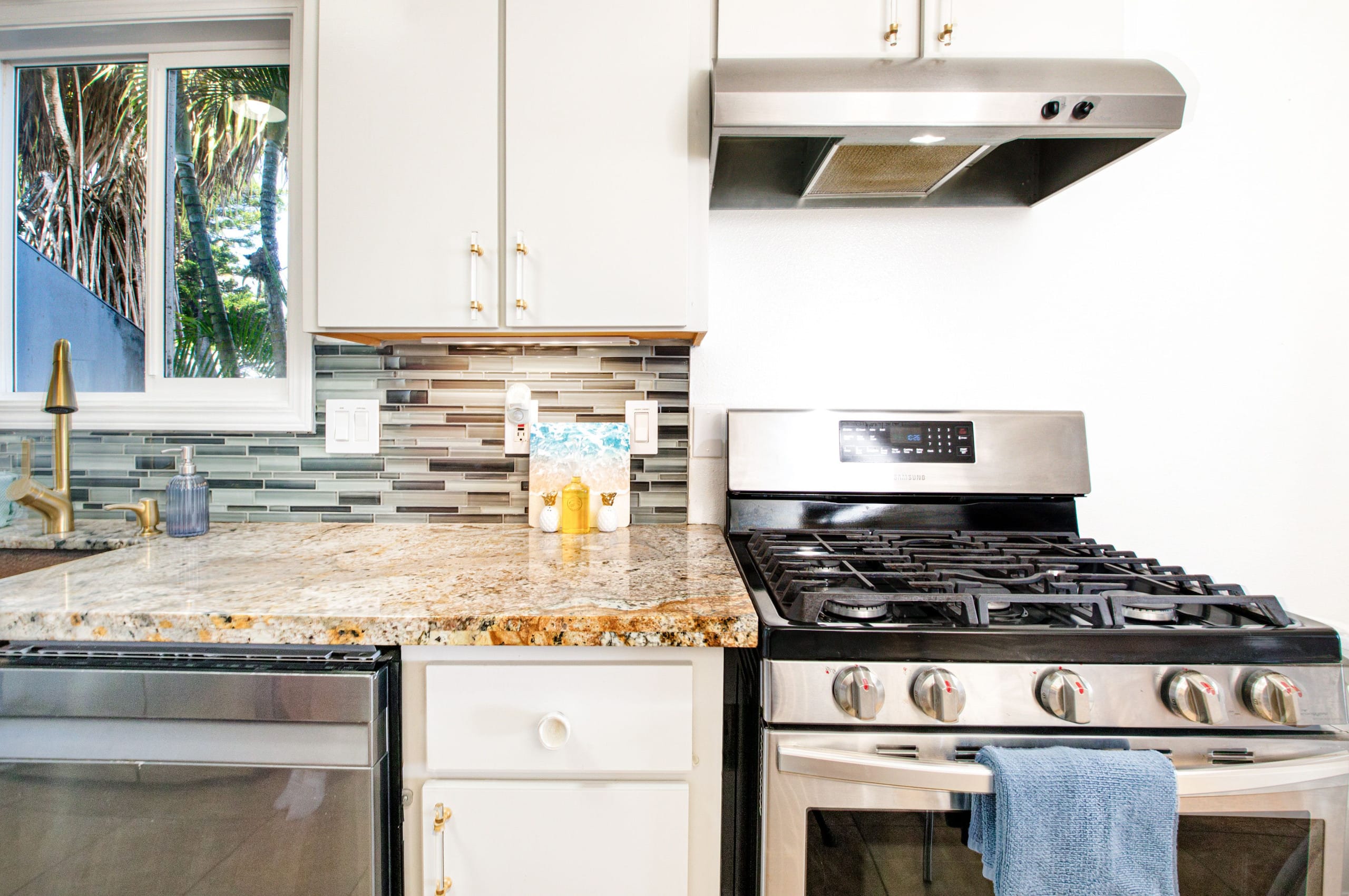 Home in Keaau · ★4.95 · 2 bedrooms · 3 beds · 1 bath - Image 9