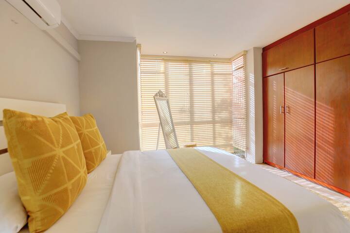 Schlafzimmer 2