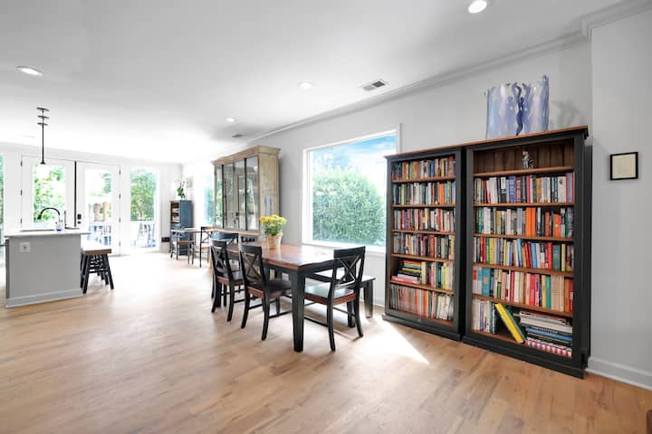 Luxury 3 Br Capitol Hill Home W/parking - Washington
