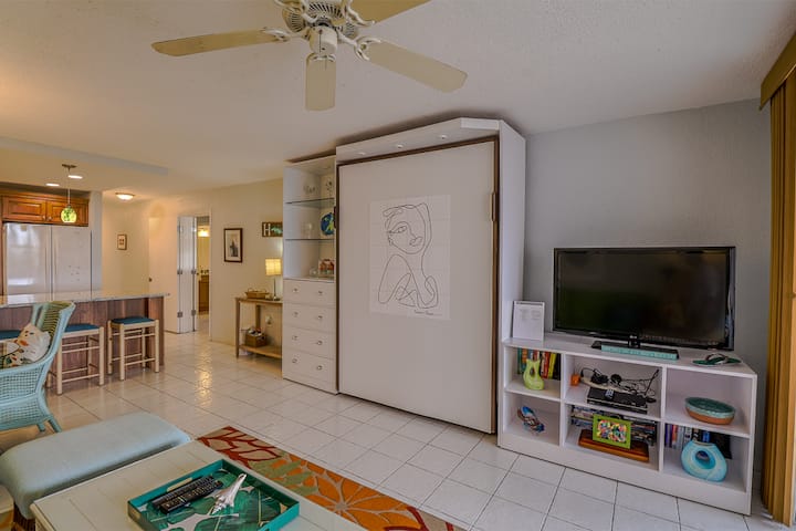 Pohodlná rozkladacia posteľ Queen veľkosti Murphy