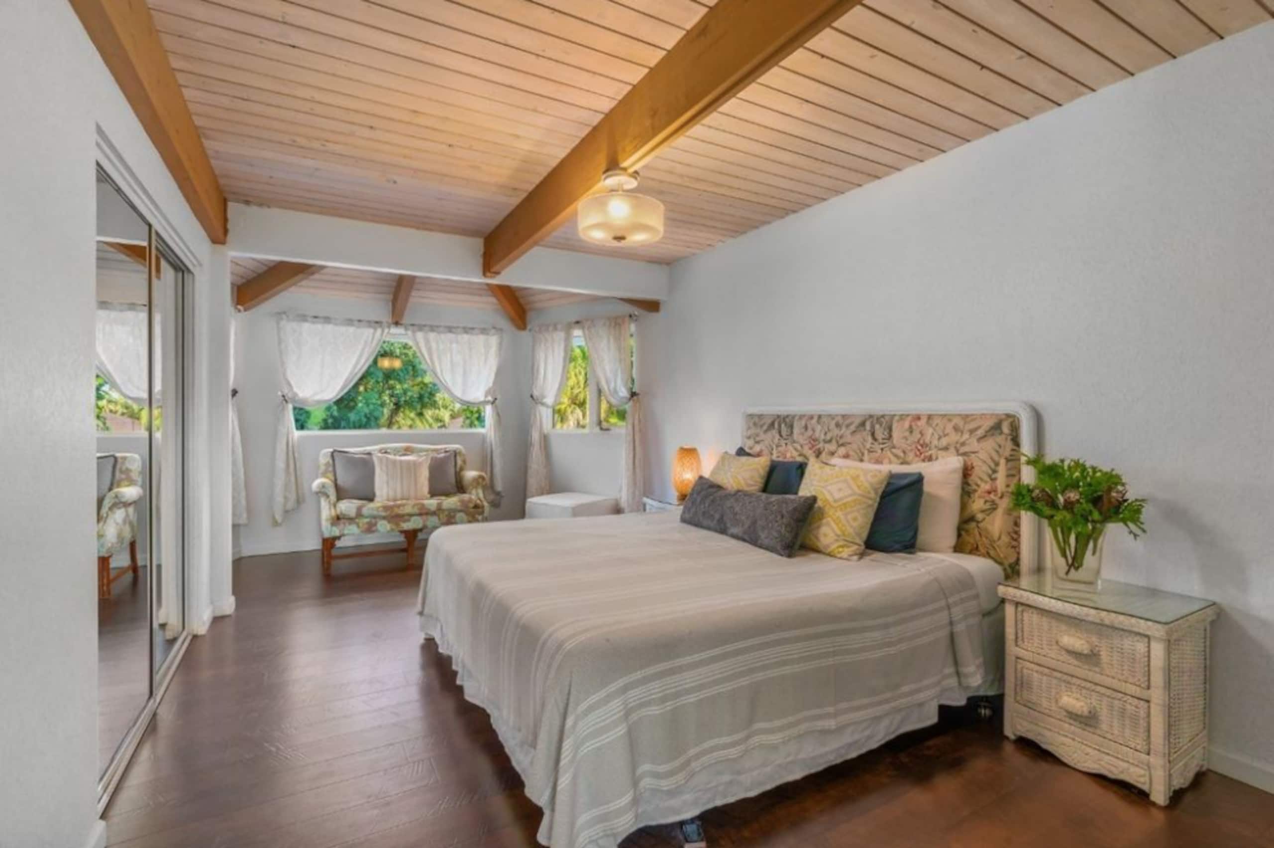 Home in Princeville · ★4.96 · 4 bedrooms · 6 beds · 2 private baths - Image 15