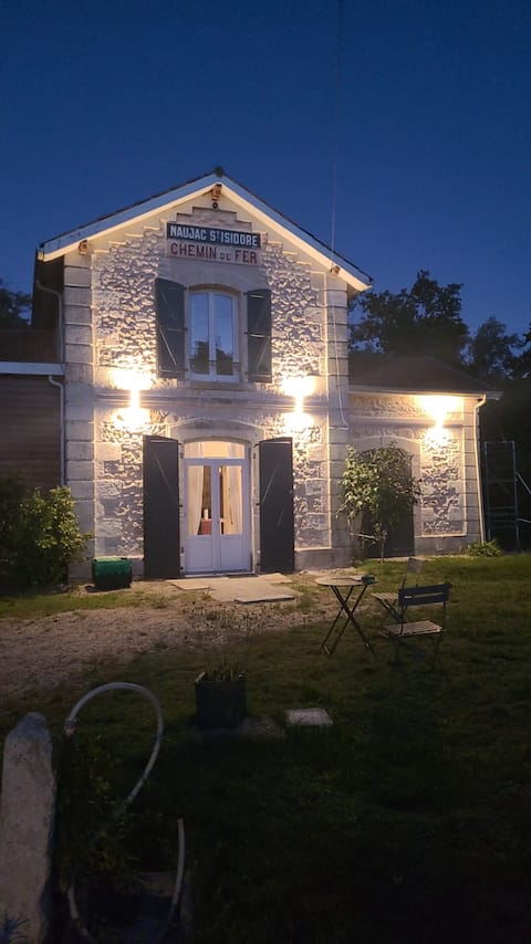 Pick up for 6 passengers at the train station!