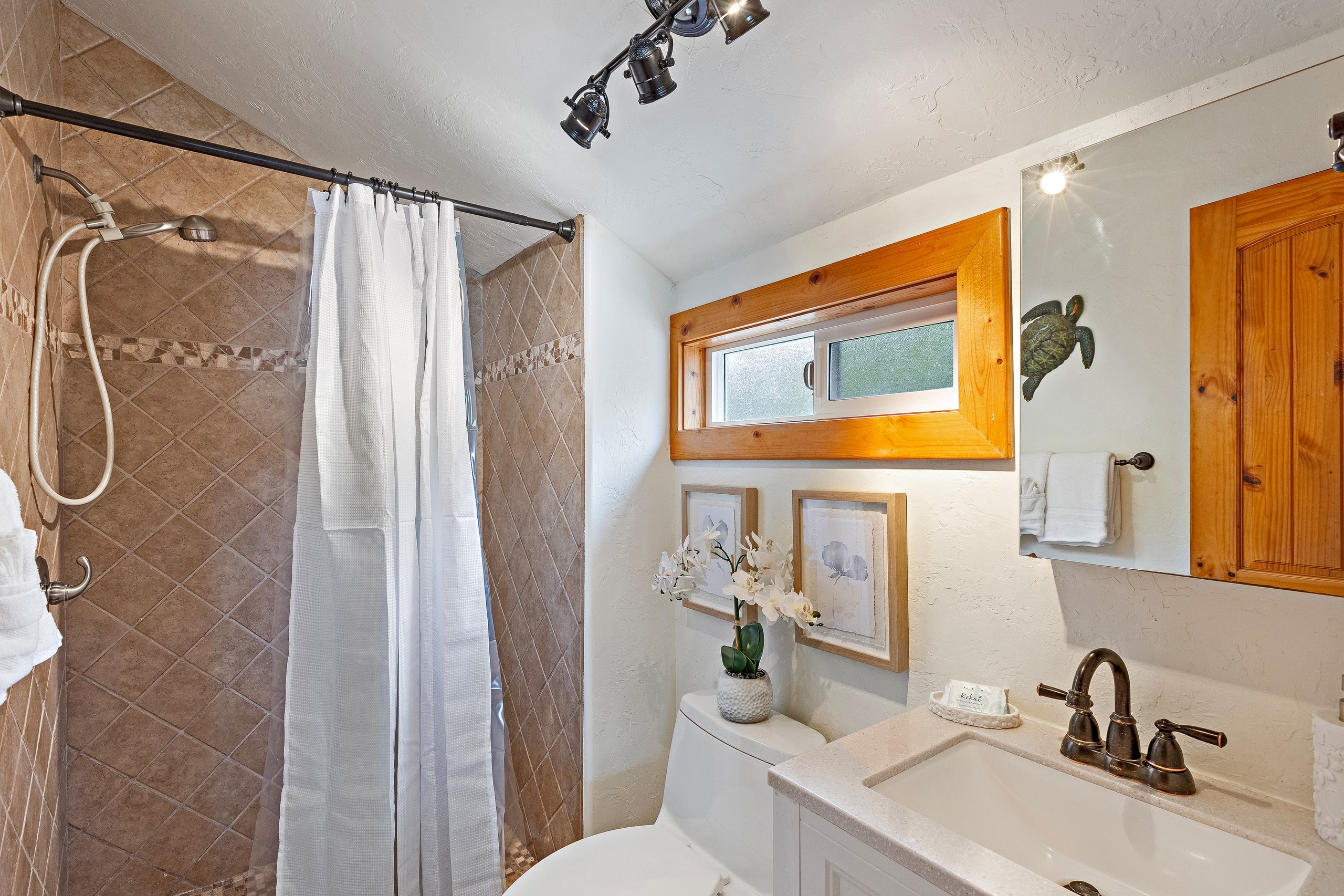 Home in Kihei · ★4.9 · 2 bedrooms · 2 beds · 2 baths - Image 18
