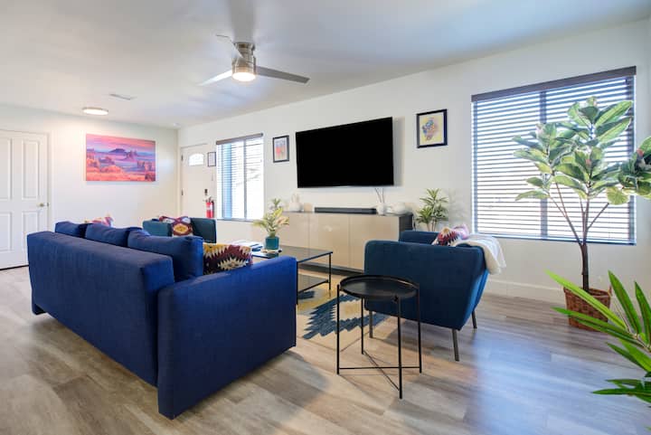 Modern Retreat - Free Ev Charging, Games, Fire Pit - Page