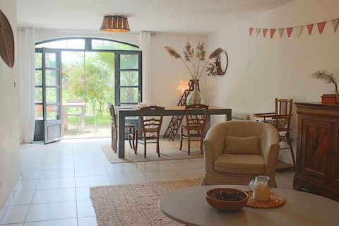 St Pierre Drôme farm, cottage, meals, swimming pool