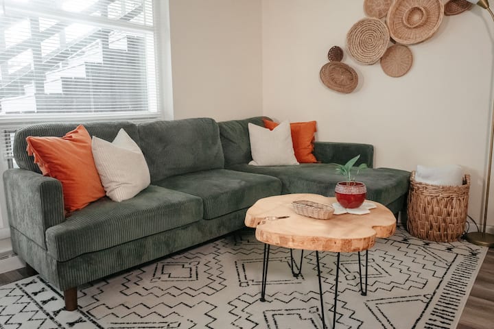 King Bed | Cozy 2br | Rokutv | Walk To Downtown - Harrisonburg, VA