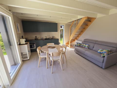 Top Airbnb: Lake View Cottage in Annecy