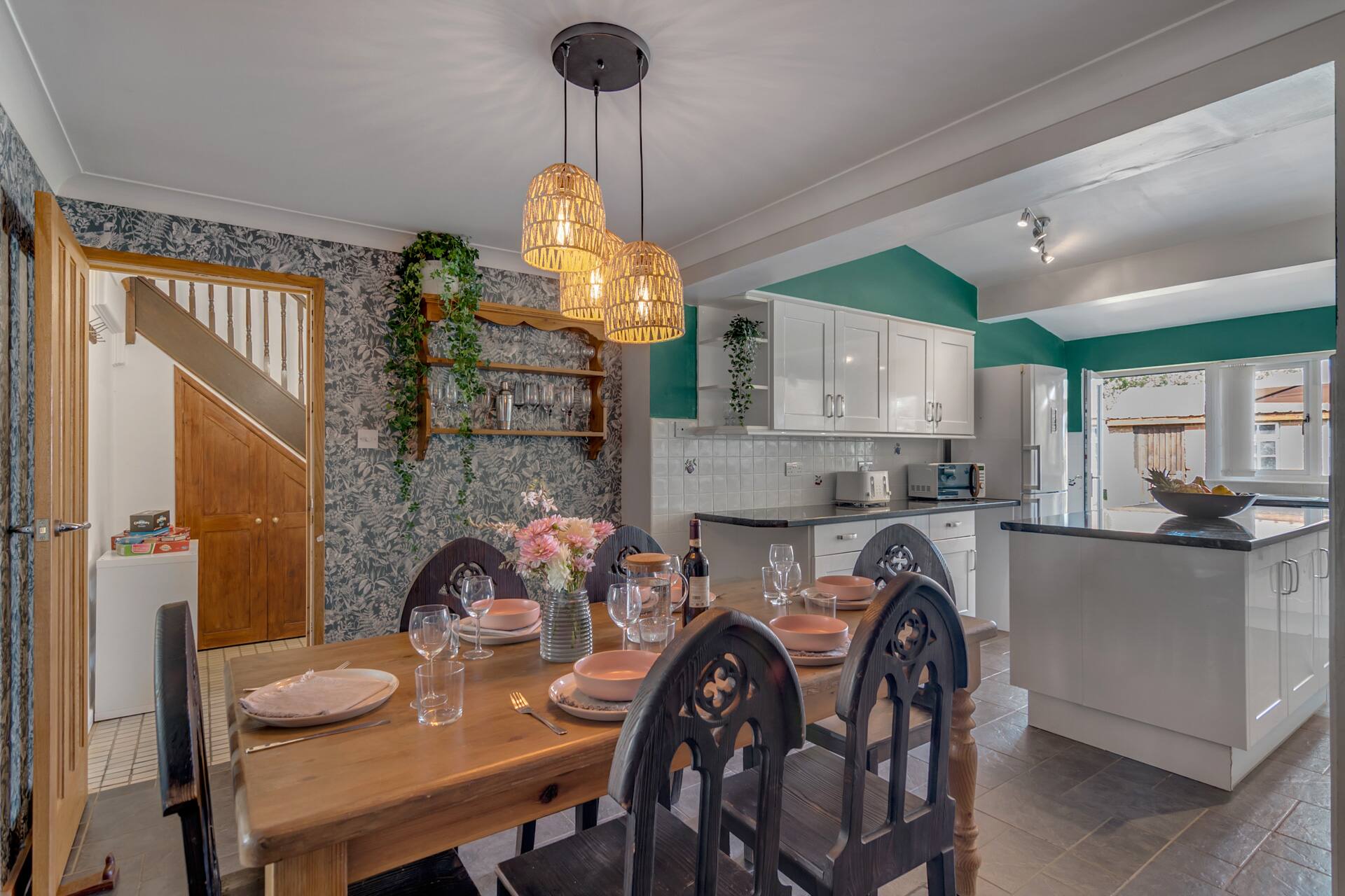 Spacious Country Cottage, 3 bedrooms with parking — photo 3