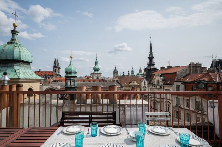 Penthouse with Terrace, A/C & Space for 13 Guests