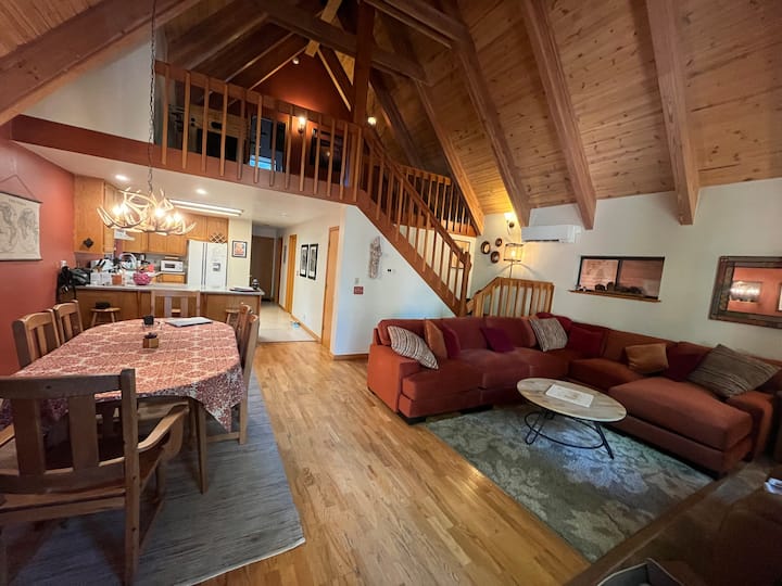 Bailey's Hideout-close To Beach & Hiking, Hot Tub - Lake Tahoe