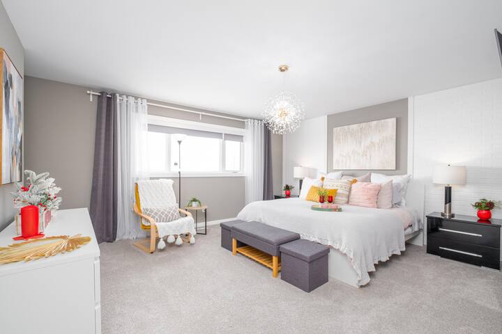 Astounding View of the Cinematic Sunset gallery image 5