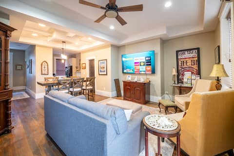 207 | King Suites, River Views, Deck, Parking