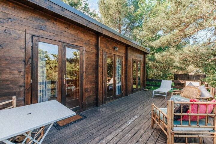 Les Cabanons De L'Ouille managed Airbnb listing 2