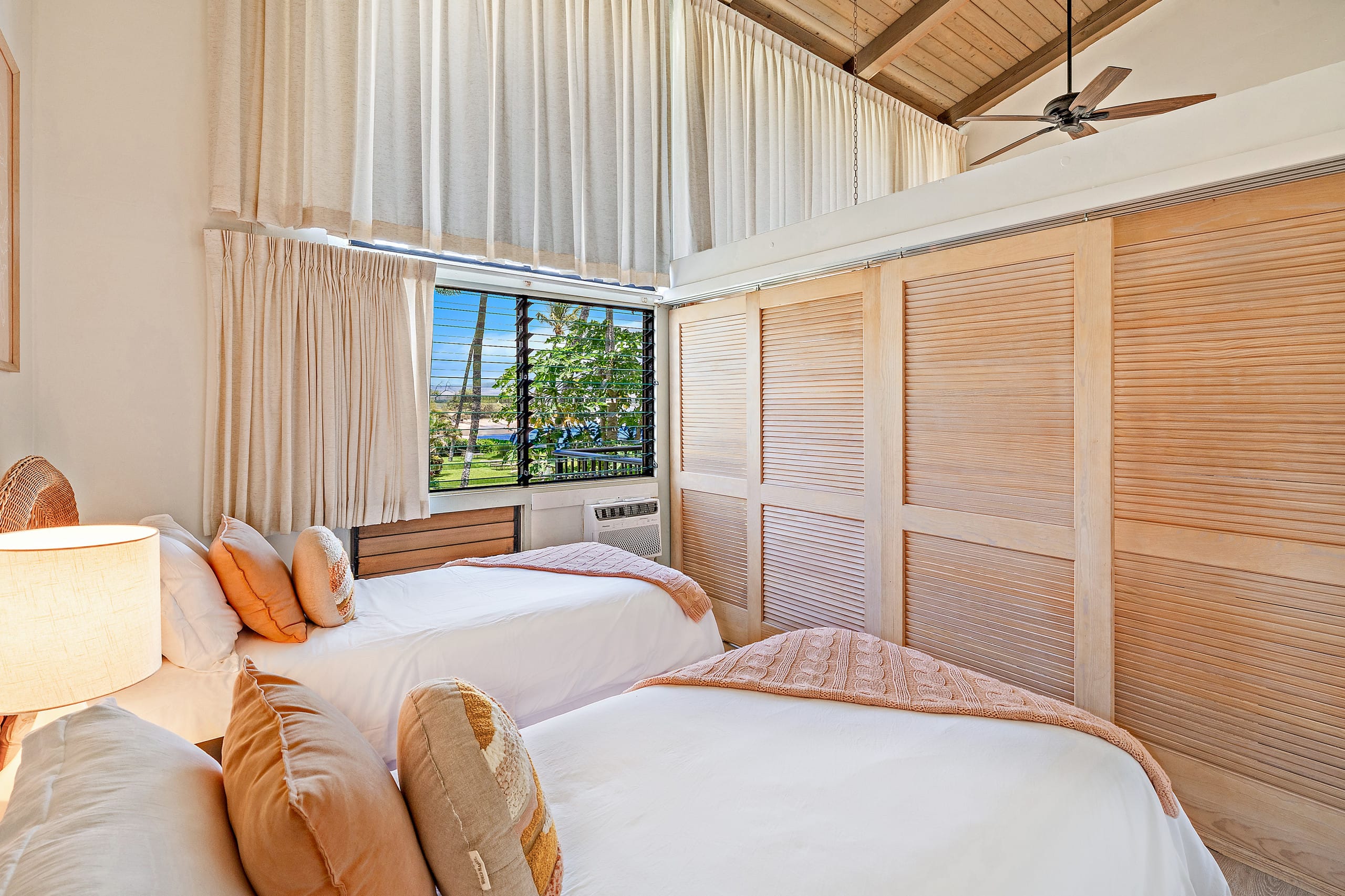 Condo in Wailuku · ★4.84 · 2 bedrooms · 4 beds · 2 private baths - Image 15