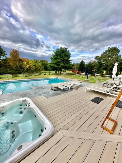Heated Pool, HotTub, Outdoor shower @ Scenic Oasis