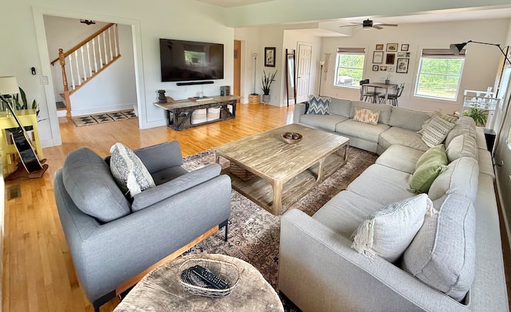 Heated Pool, Hot Tub, Outdoor Shower Near Hudson - Ghent, NY