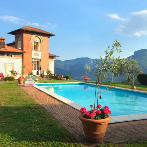 Splendid Liberty villa with pool