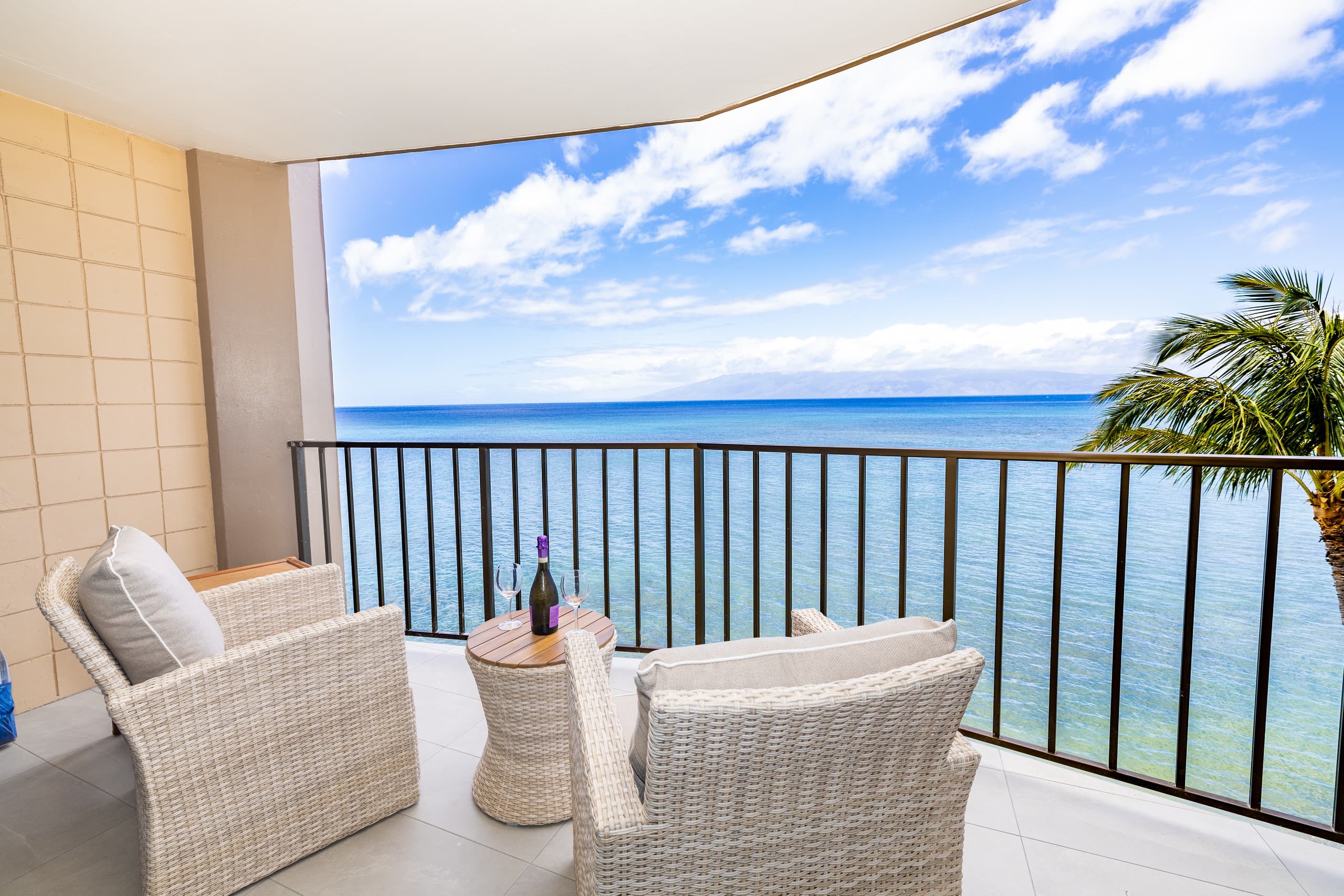 Condo in Lahaina · ★4.96 · 1 bedroom · 1 bed · 1 bath - Image 18