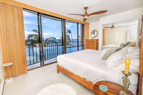 Top Airbnb: Whales Watch Maui Oasis: Lux | Beachfront | AC in Napili Honokowai