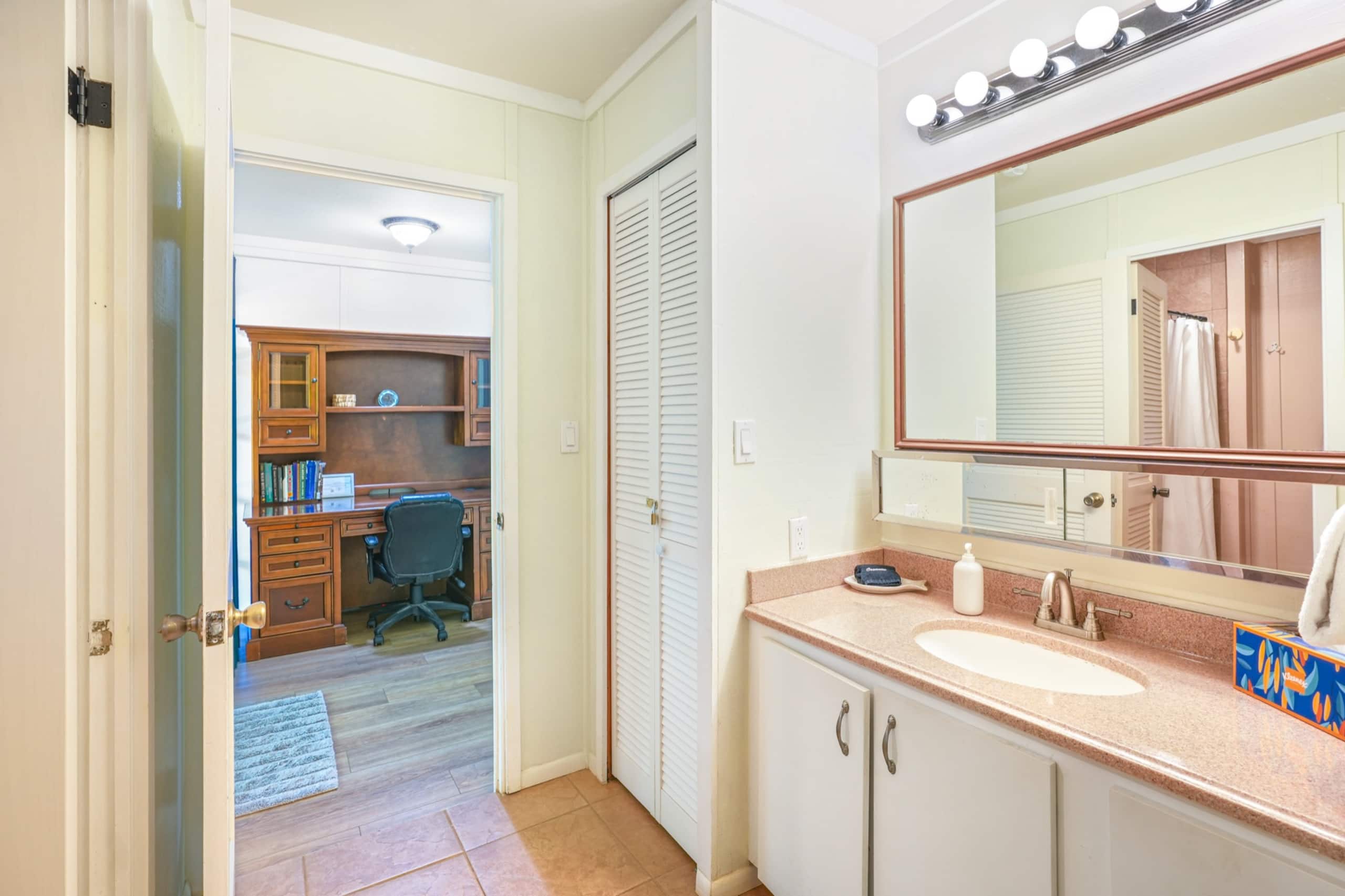 Home in Princeville · ★4.87 · 2 bedrooms · 3 beds · 2 private baths - Image 19