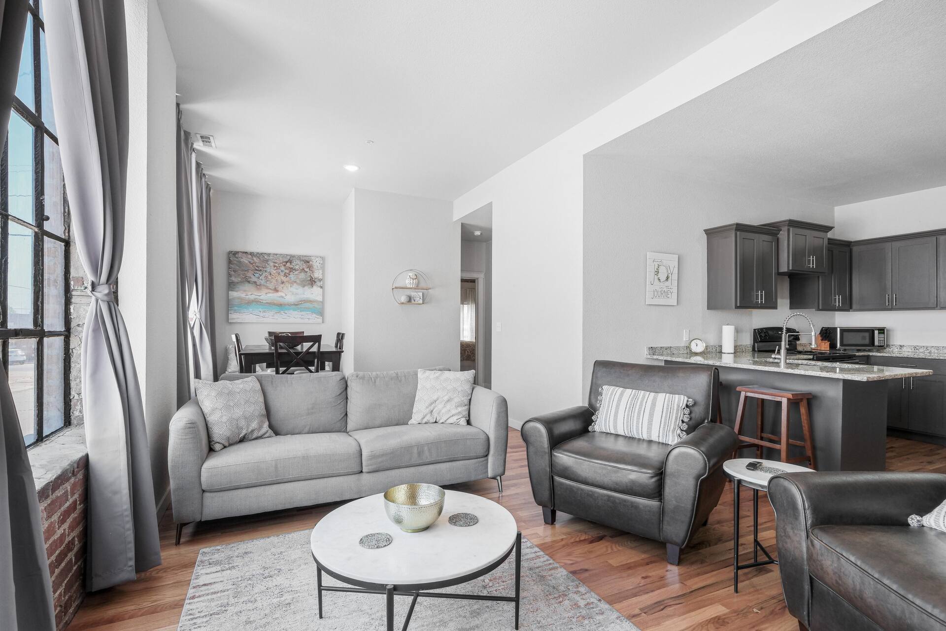 🌟New! Downtown Loft in Webb City!🌆 — photo 2