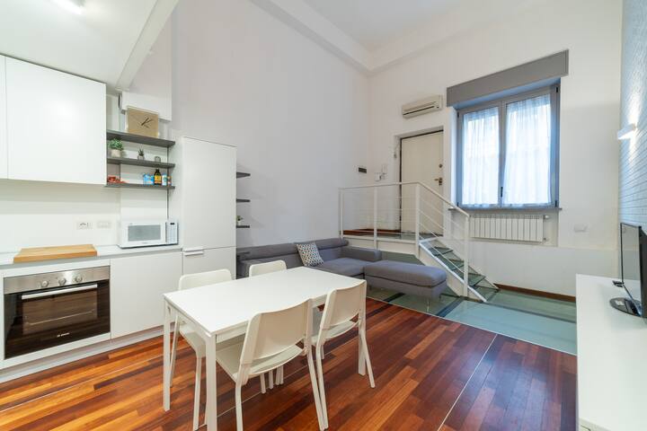 Appartamento Isola con vista sul Bosco Verticale gallery image 3