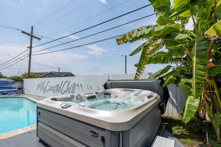 VACATION POOL MINI ショルダー　ペーズリー Poolside in Paradise Castaway Villa newly renovated kitchen