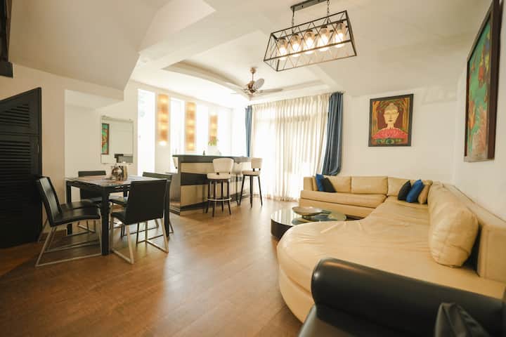 Living room image 7