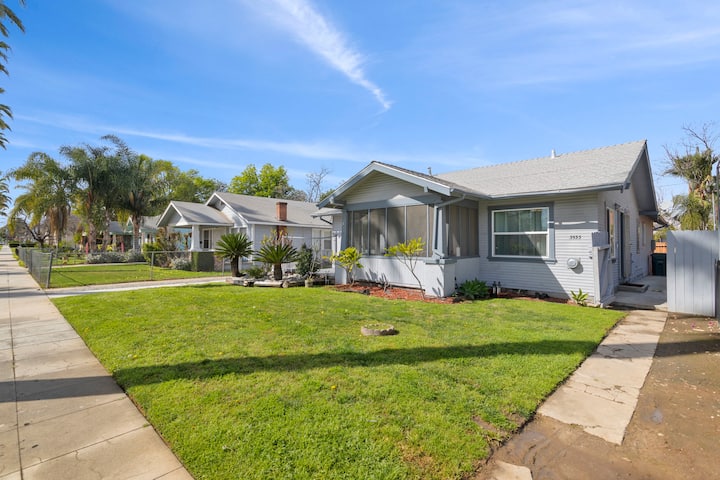 Casitabungalow | Fully Stocked | 90 Walkscore - Riverside
