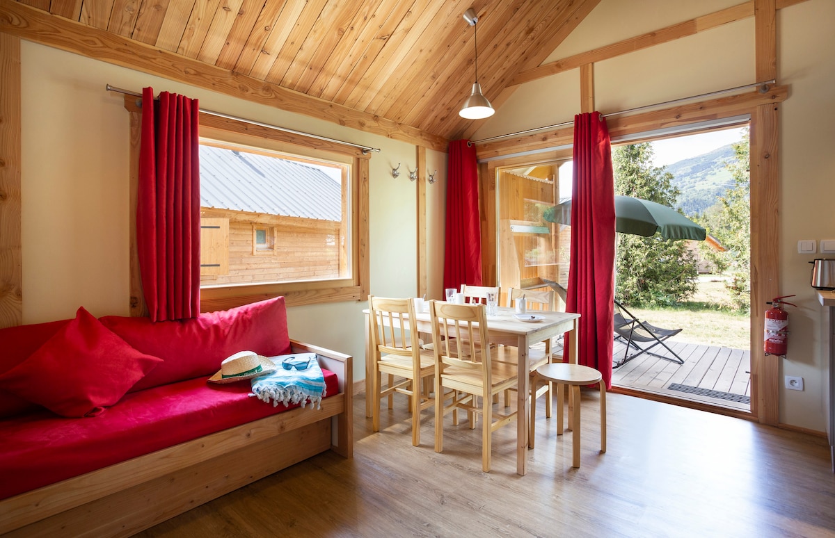 Top performing Airbnb: Montana Chalet | Citykamp Strasbourg in Koenigshoffen