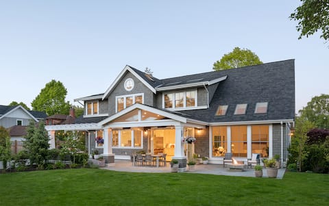 Luxury family home steps from the ocean