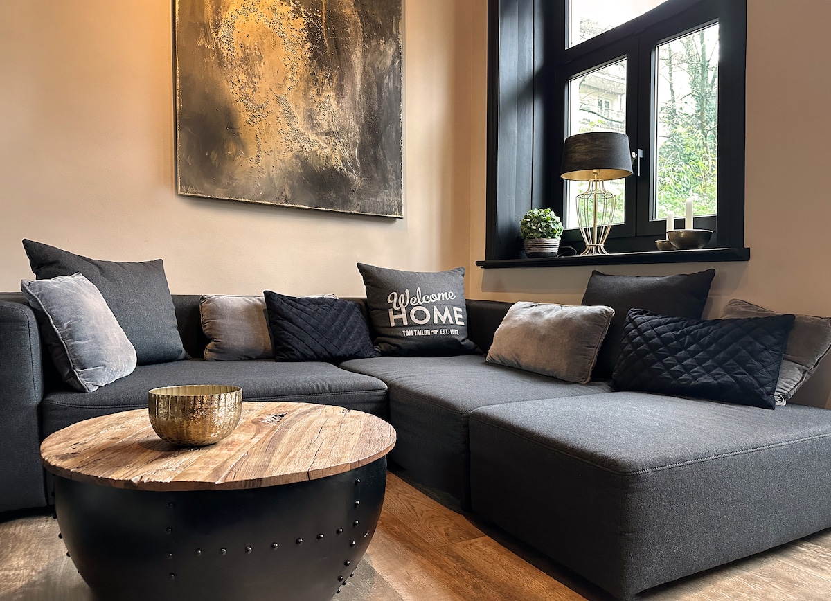 Top Airbnb: Black Suite 4 Luxury near the Alster in Winterhude